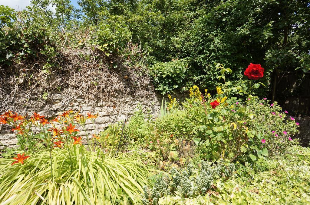 Bridge House B&B Cheltenham Exterior photo